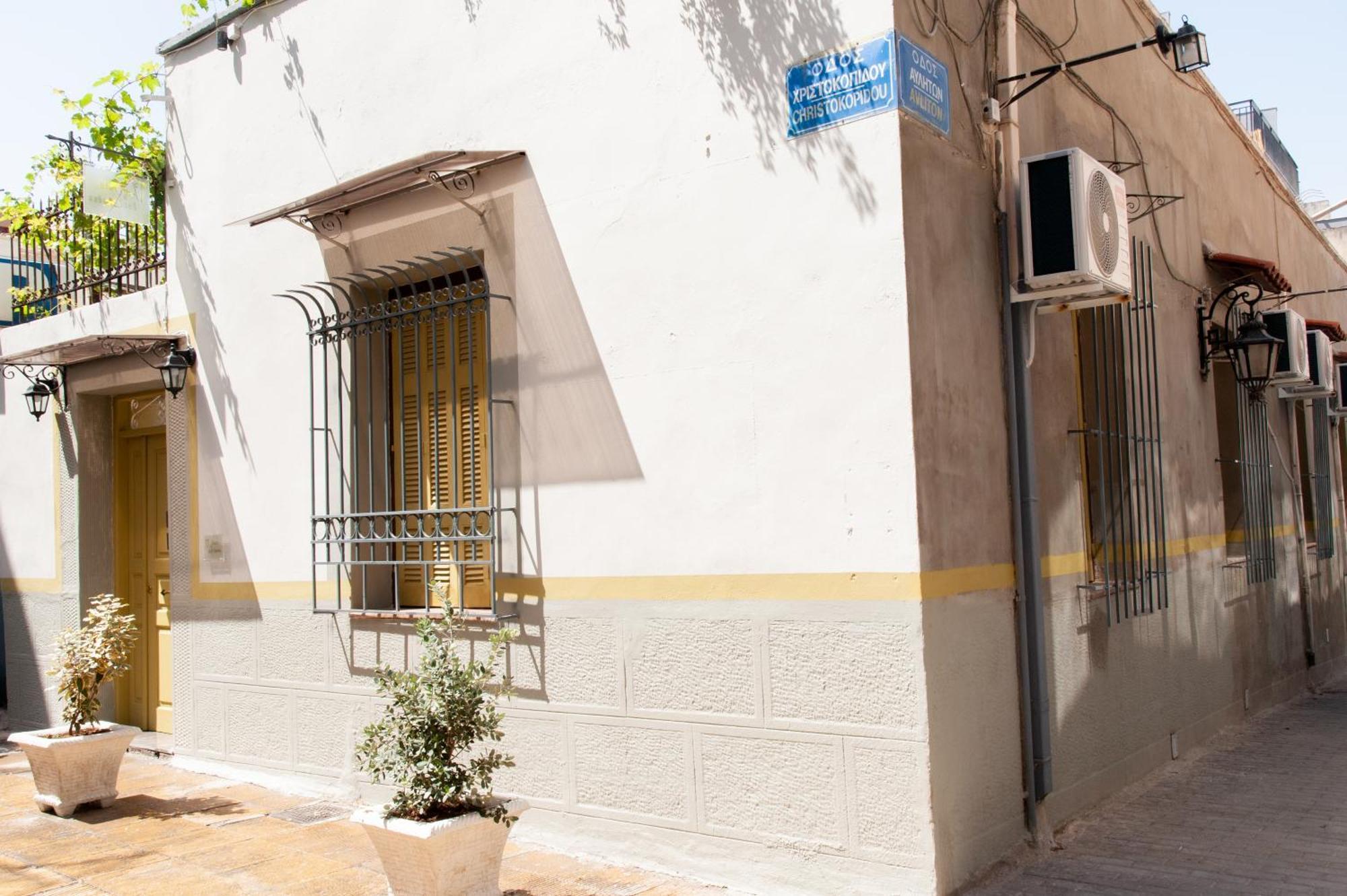 17 Flats And Roof Garden Apartment Athen