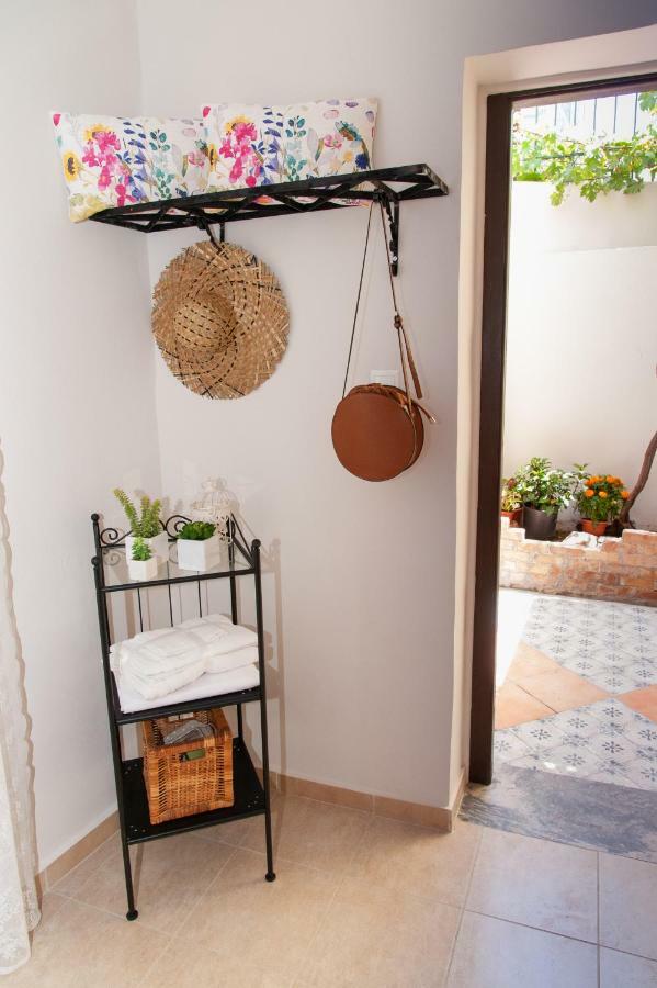 17 Flats And Roof Garden Apartment Athen